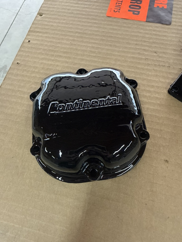 Continental valve cover, freshly painted